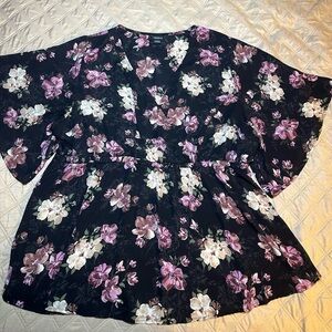 Torrid Black and Pink Flutter Sleeve Floral Blouse#A1